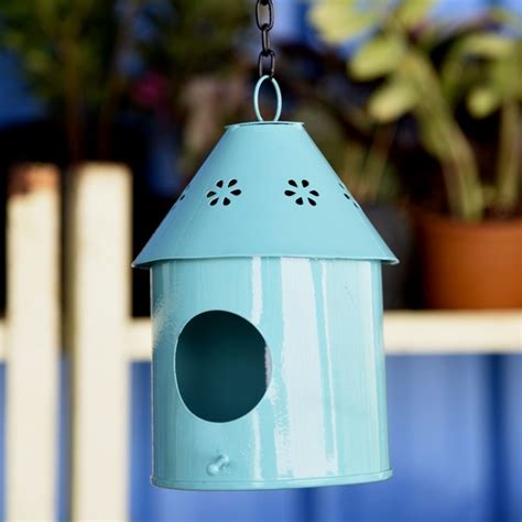 can you hang a blue bird house on metal holdfer|hanging a bird house on a tree.